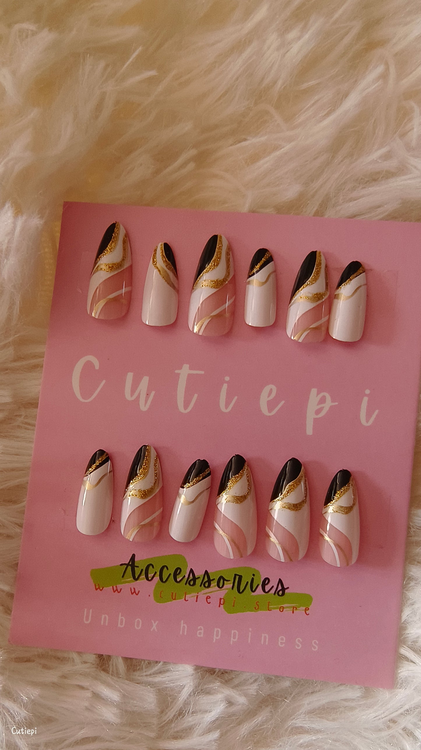 Monochrome Spiral Almond Nails - 24pcs with application Kit