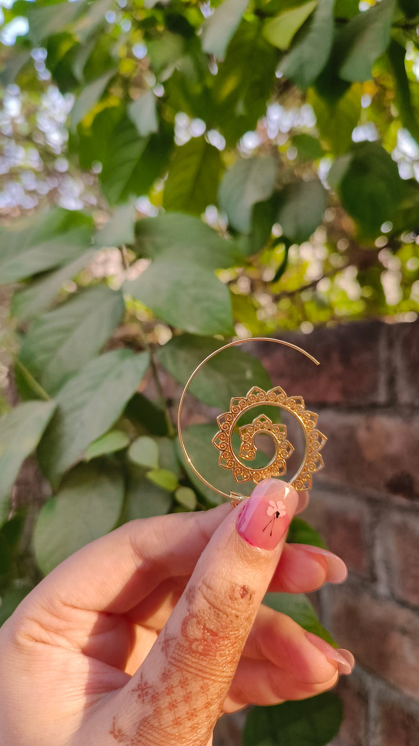 ✨ Trendy Oval Spiral Earrings – Retro Vortex Gear Design with Heart Details 💖