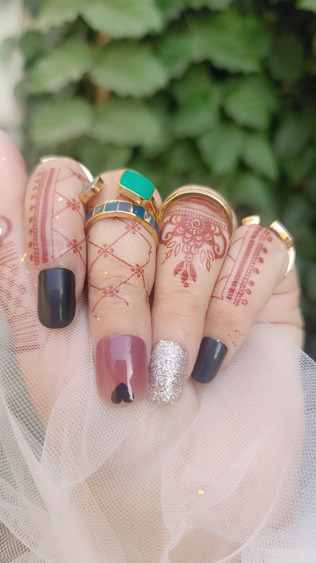 Midnight Glam: Black Silvery Glitter Press-On Nails(Student Offer)