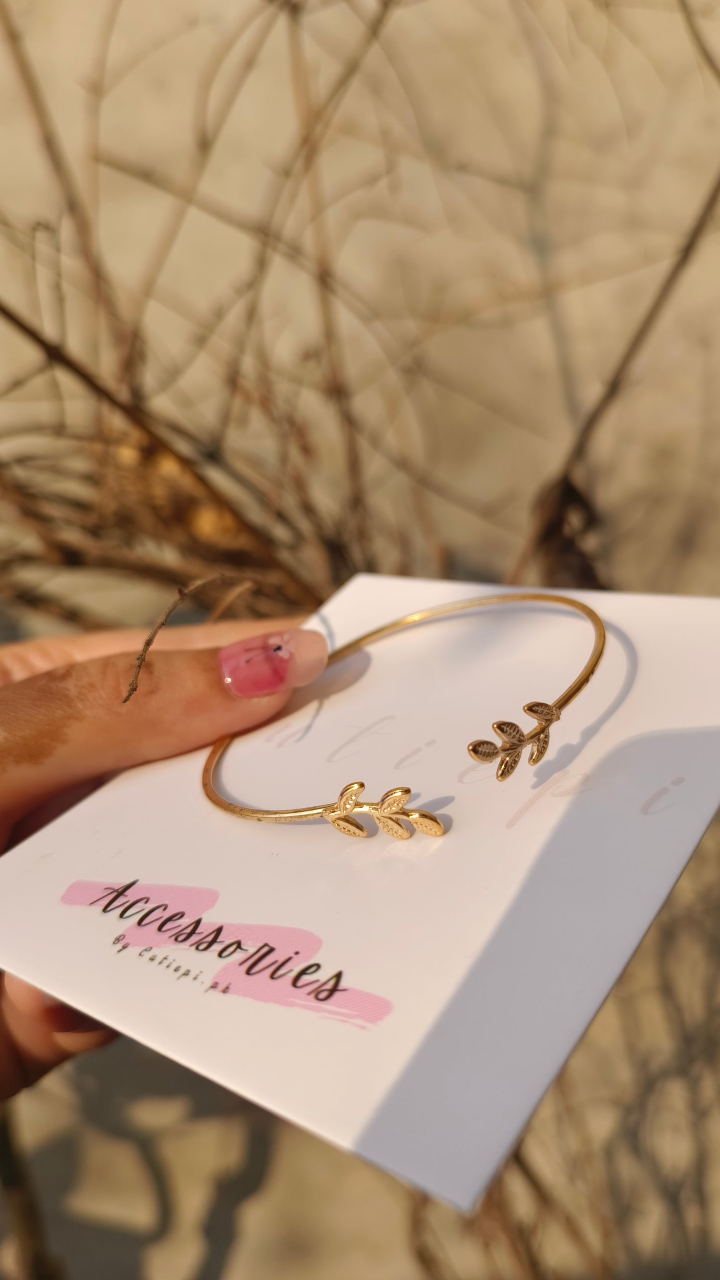 Adjustable Arrow Double-Sided Gold-Plated Bracelet – Trendy & Anti-Tarnish Jewelry