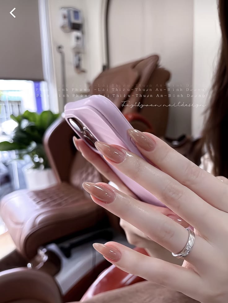 Glossy Brown-20pcs Nails with Application Kit
