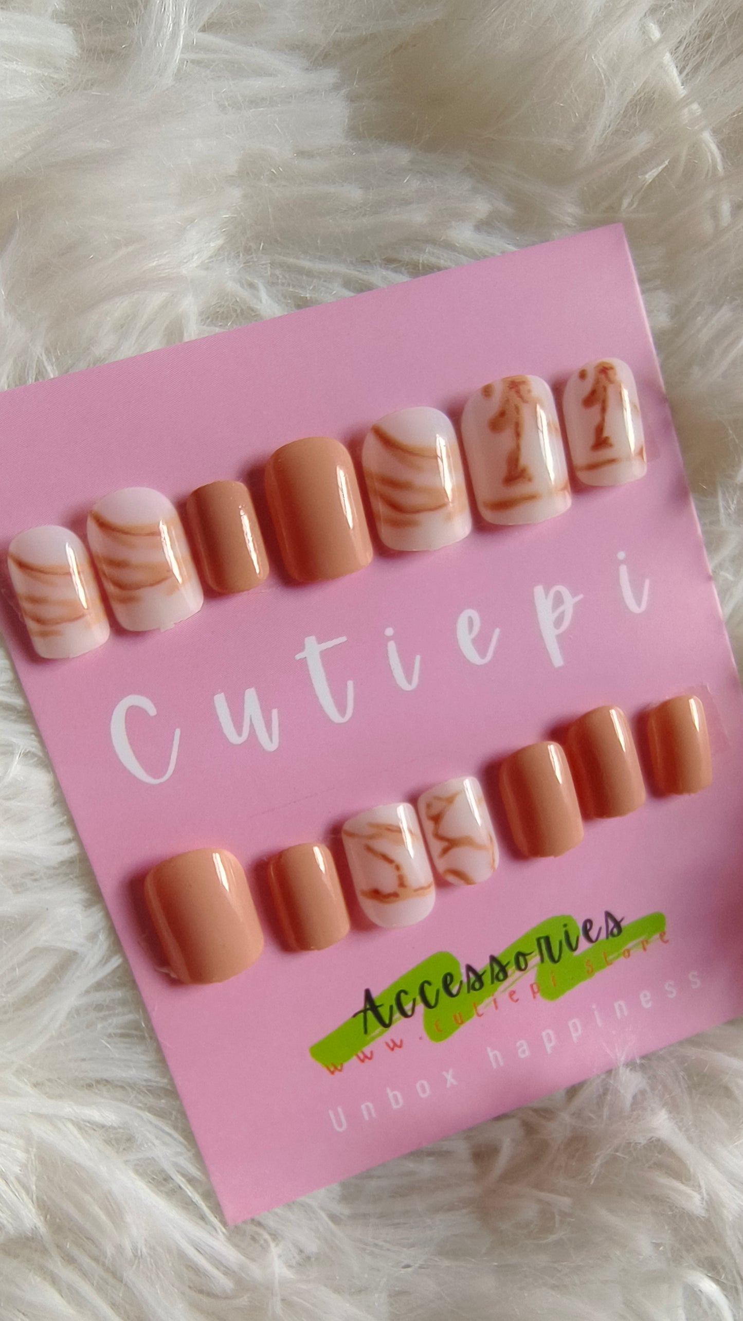 Small Marble Light Brown Nails – 24pcs with Application Kit