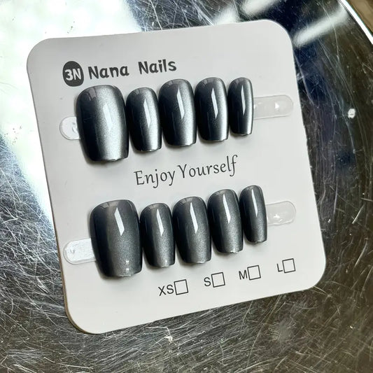 Black beauty- 10pcs cat eye nails with application kit