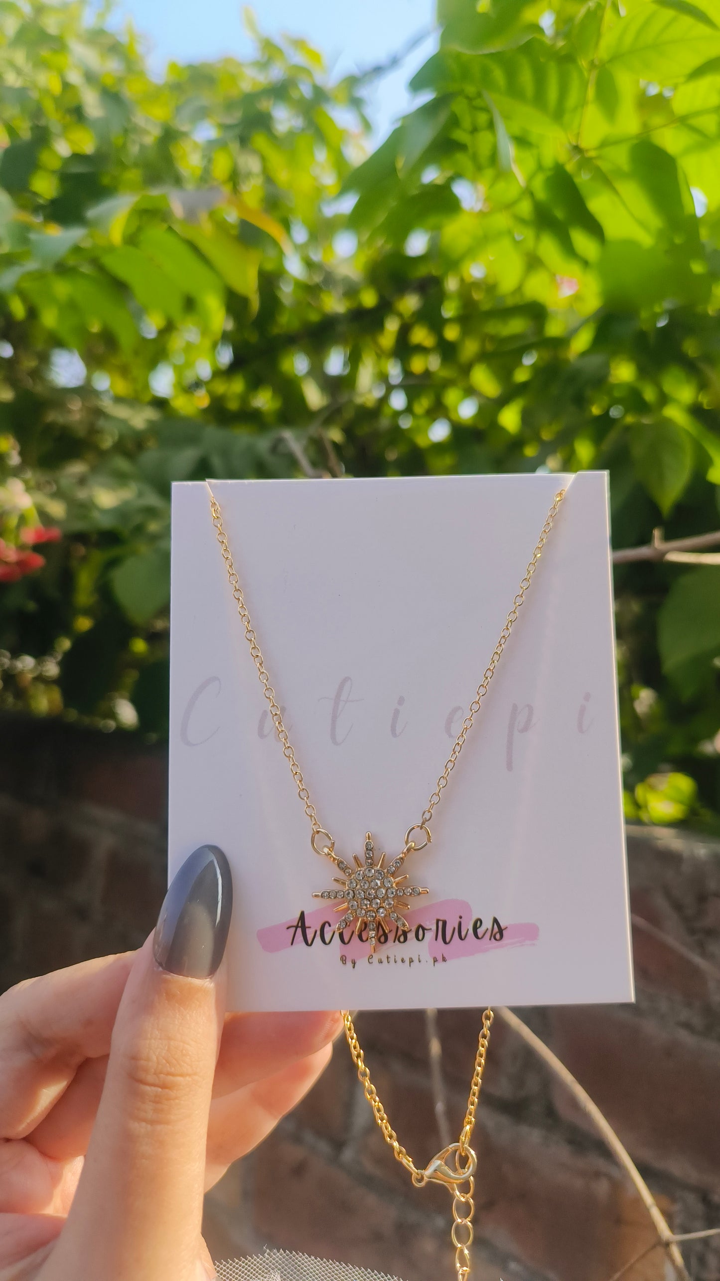 Sun Pendant Necklace – Chic Short Sweater Chain for Daily Wear