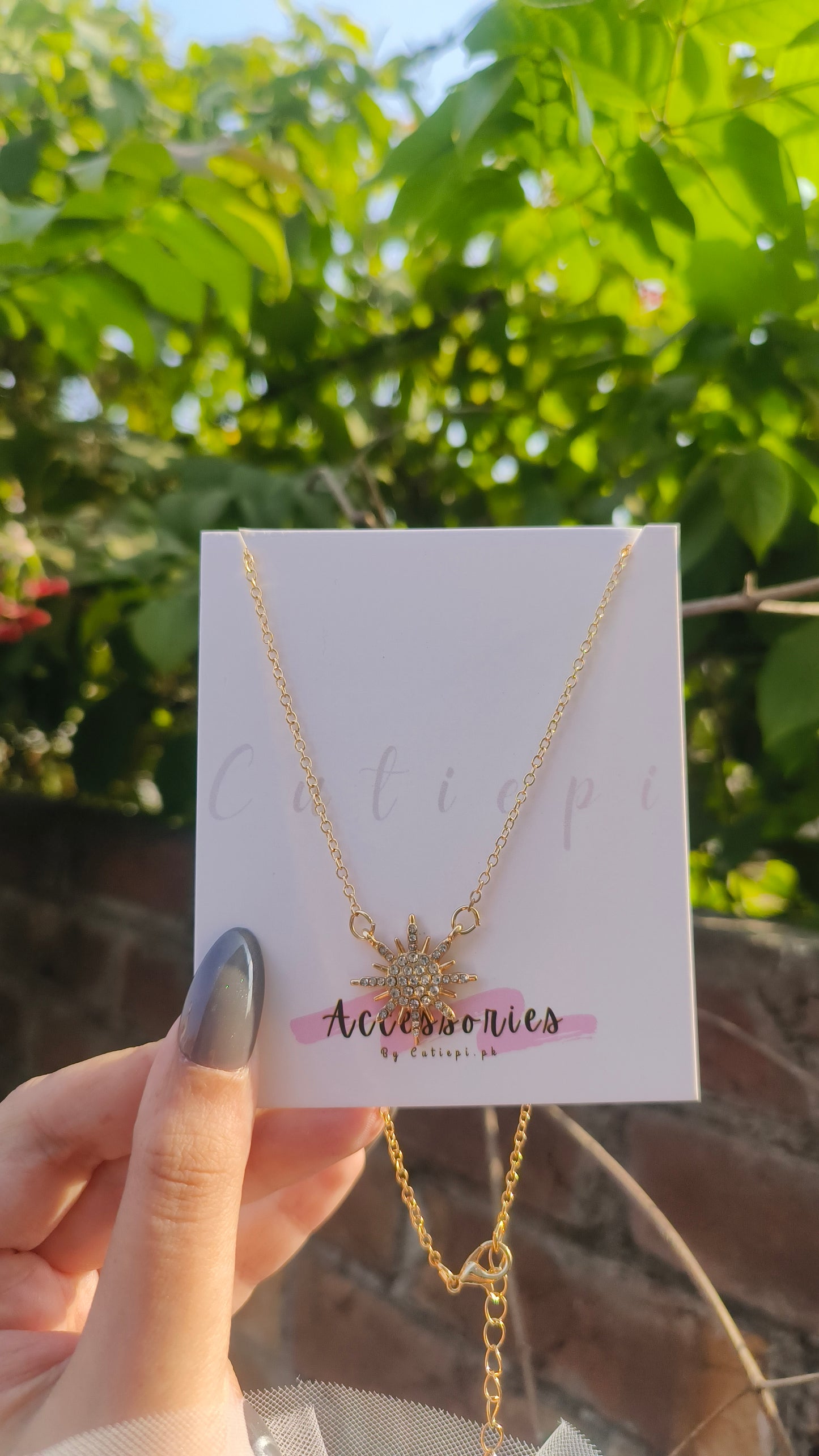 Sun Pendant Necklace – Chic Short Sweater Chain for Daily Wear