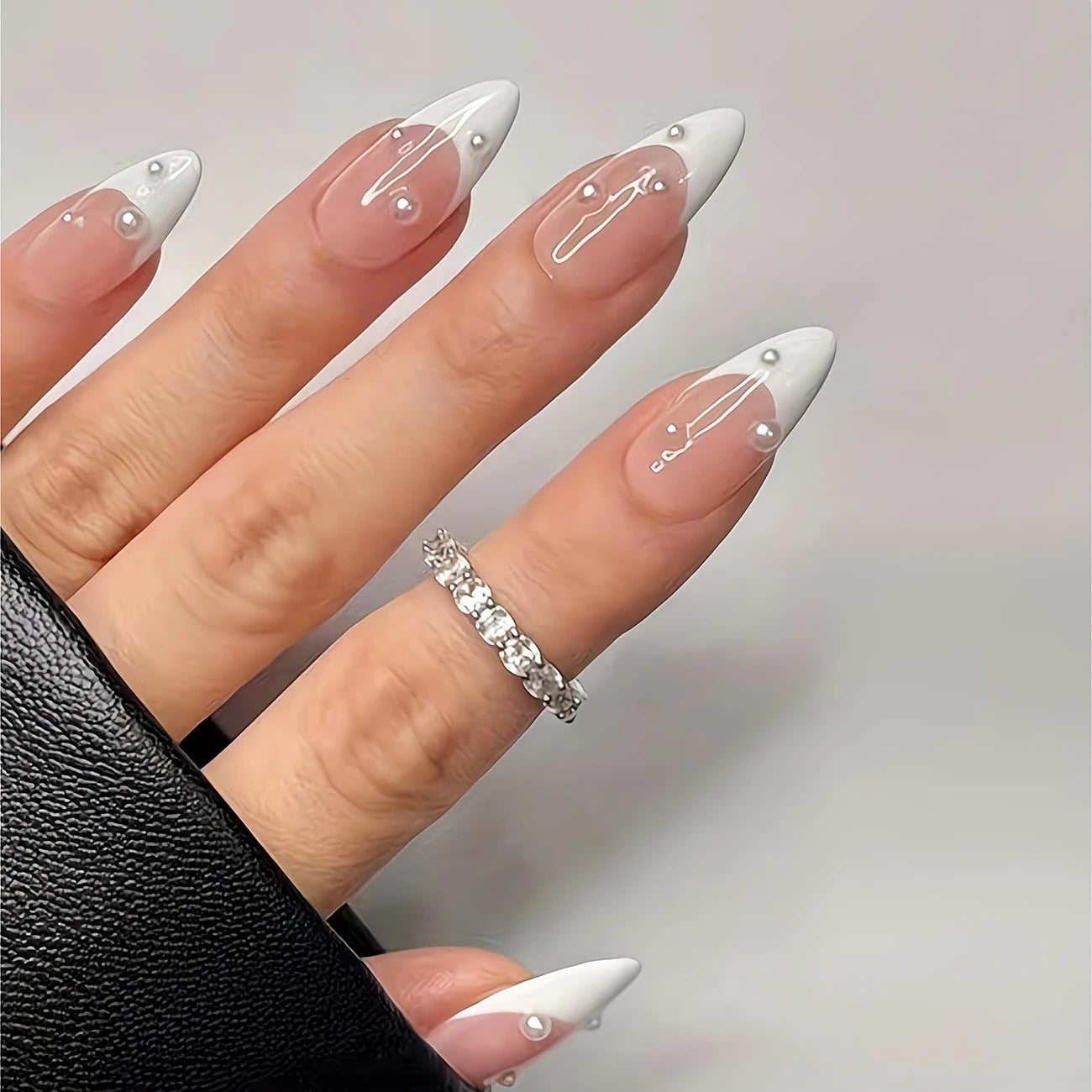 Pearl White-20pcs French Nails With Application Kit (Best Seller)