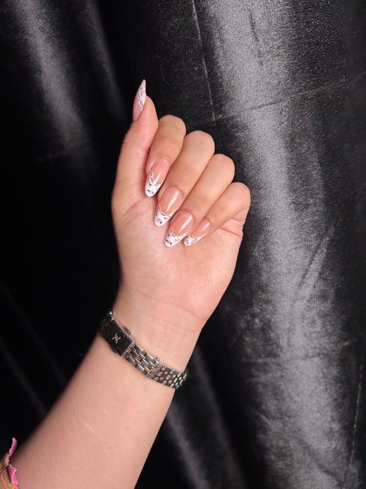 Strawberry Vibe- 20 pcs Premium Nails with Application Kit