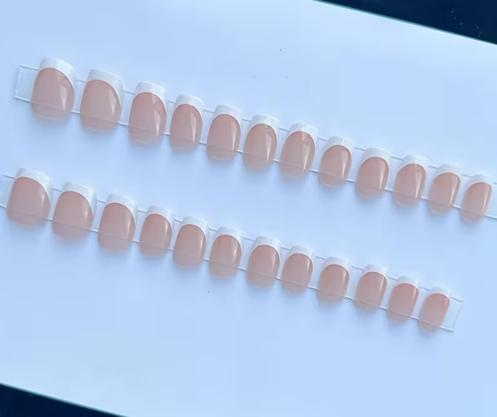 Fresh Menicure- 15pcs with Application Kit