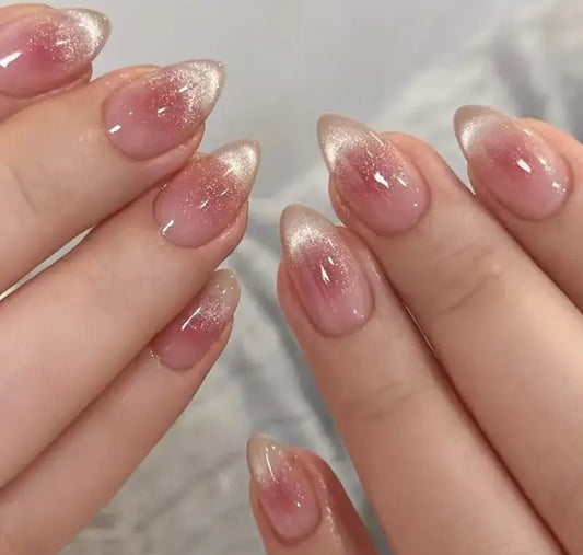 Nude Glow- 15 pcs Cat eye Nails with Application Kit (Best Seller)