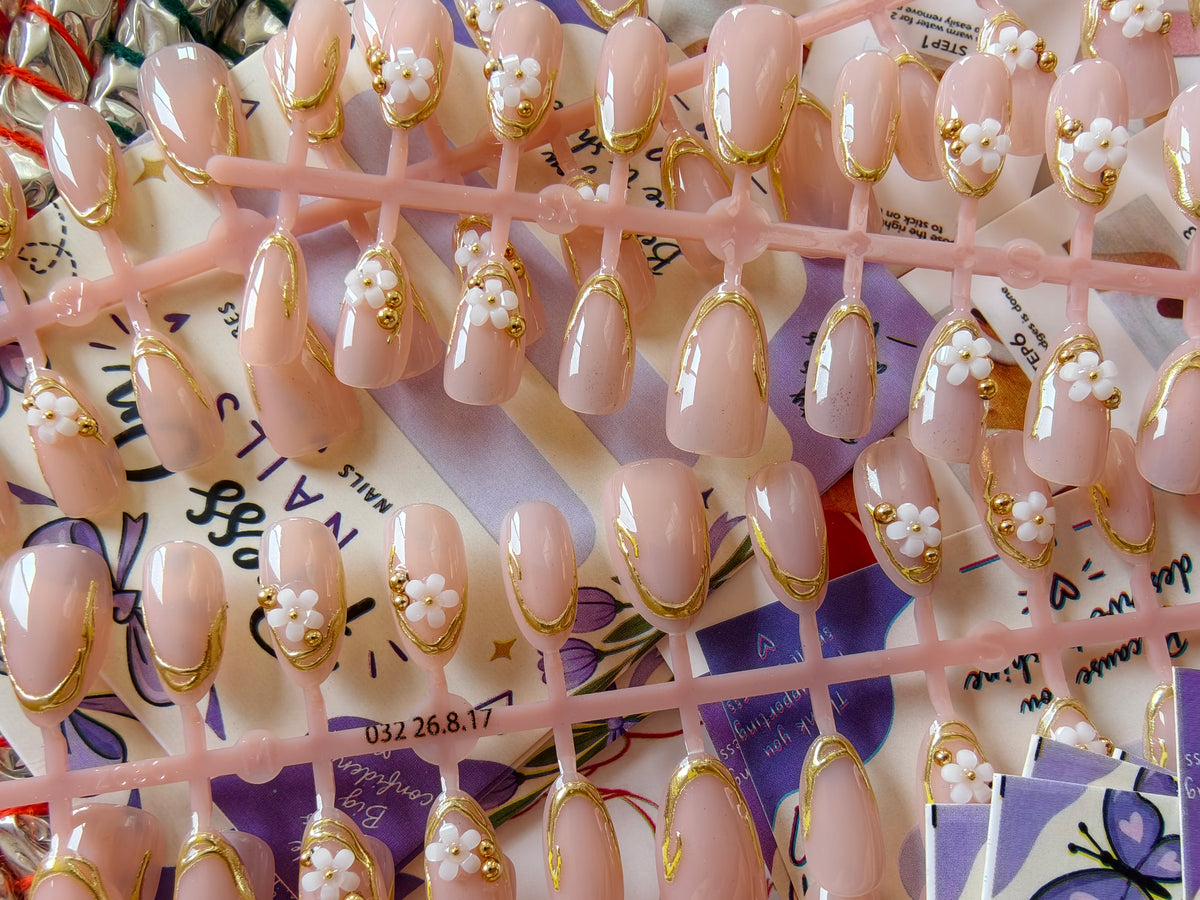 Golden Hour- Premium handmade Nails with Application kit