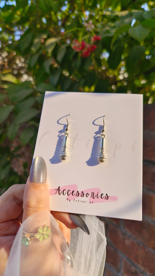 🎤 Fashion Microphone Dangle Earrings for Men – Trendy Holiday Party Gift 🎁