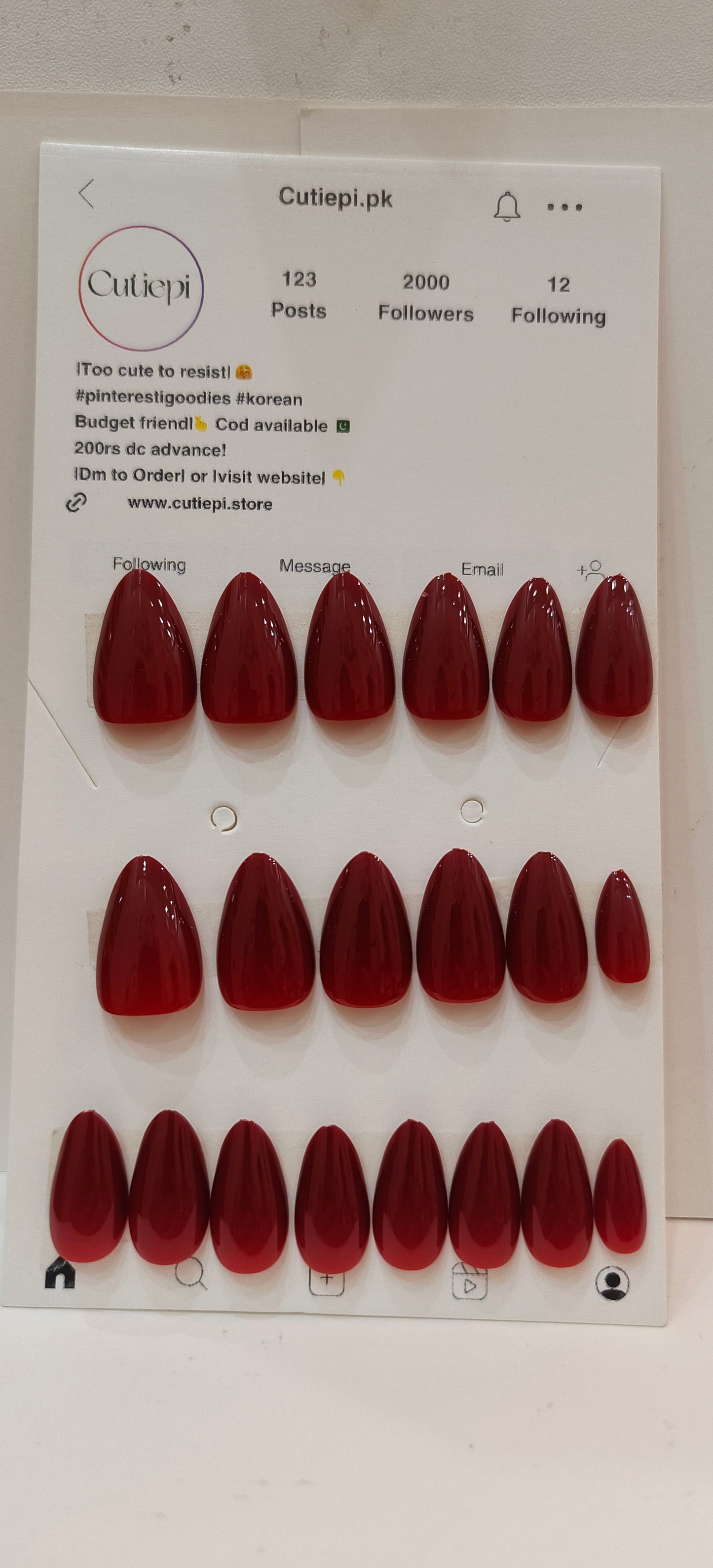 Royal Merlot – 30pcs Short Almond Nail Set with Application Kit