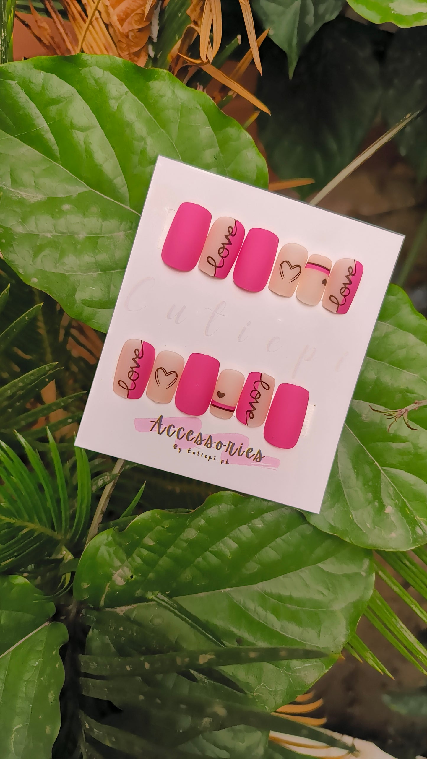 Love Heart-Pink Design Nails – 24PCS Set with Application Kit