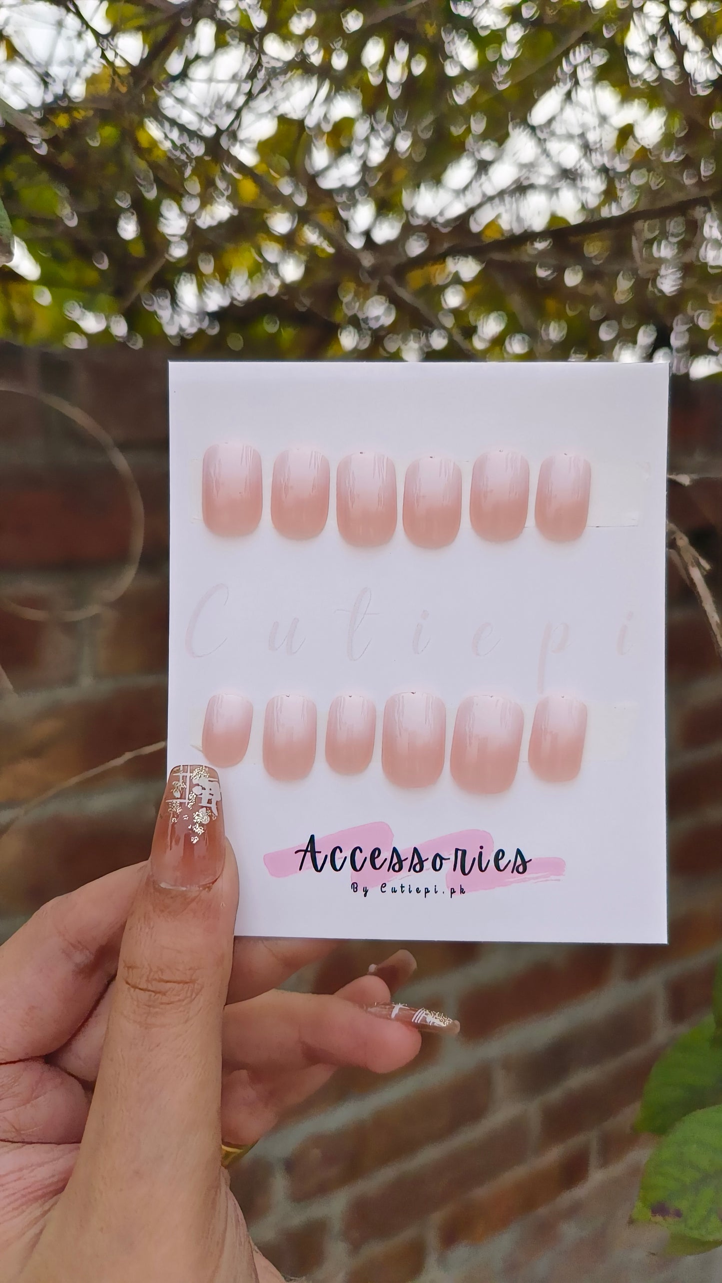 Timeless Elegance - 24pcs Ombre Rectangular Nails with Application Kit"