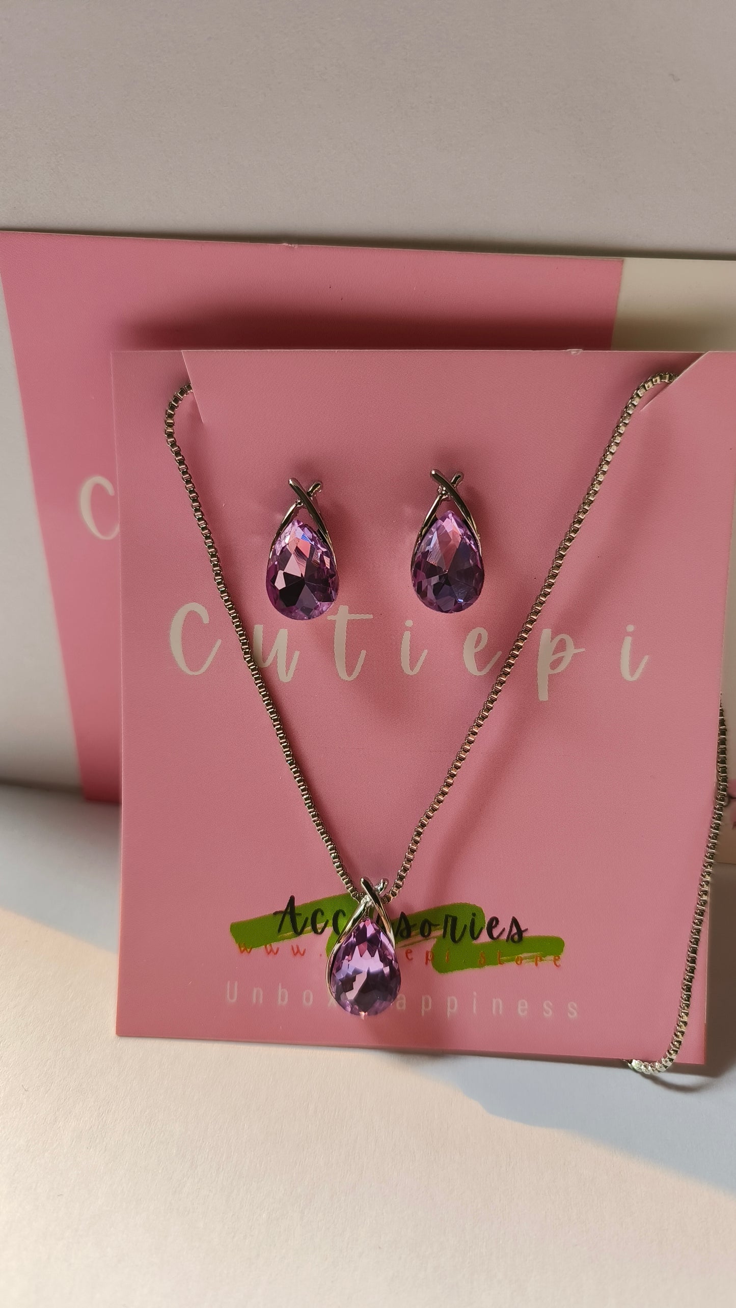 Purple Stone Stylish Silver Necklace Set – Elegant & Trendy Jewelry