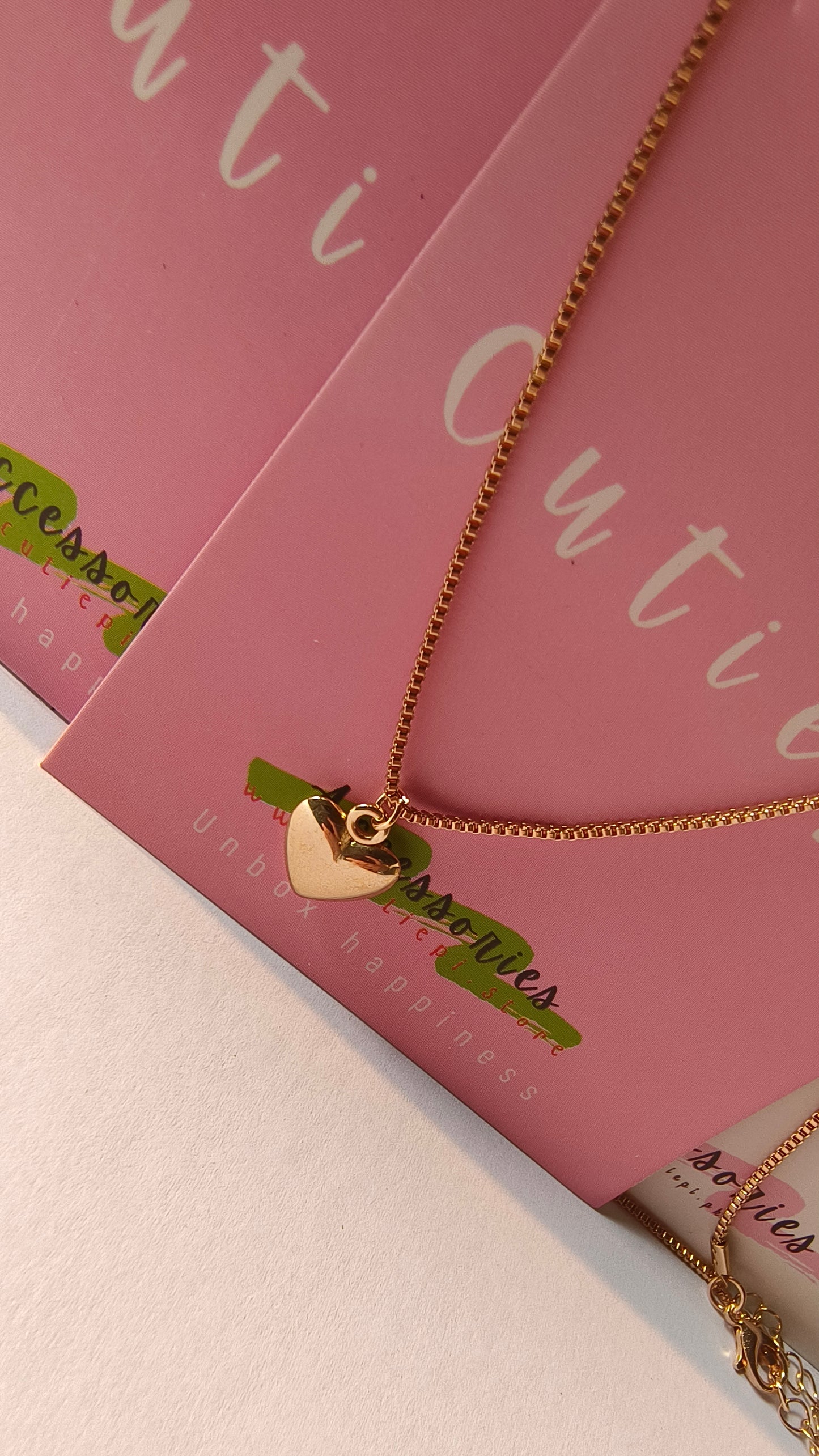 Elegant Heart Pendant Necklace – Timeless & Charming