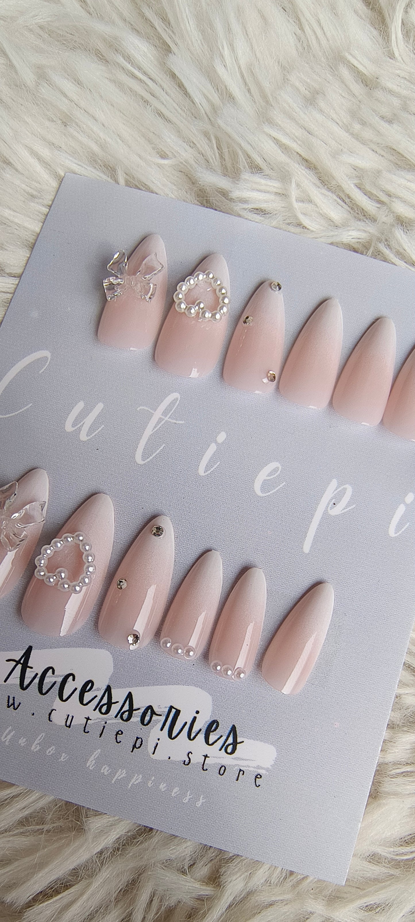 Blush Romance – 24pcs + Application Kit)