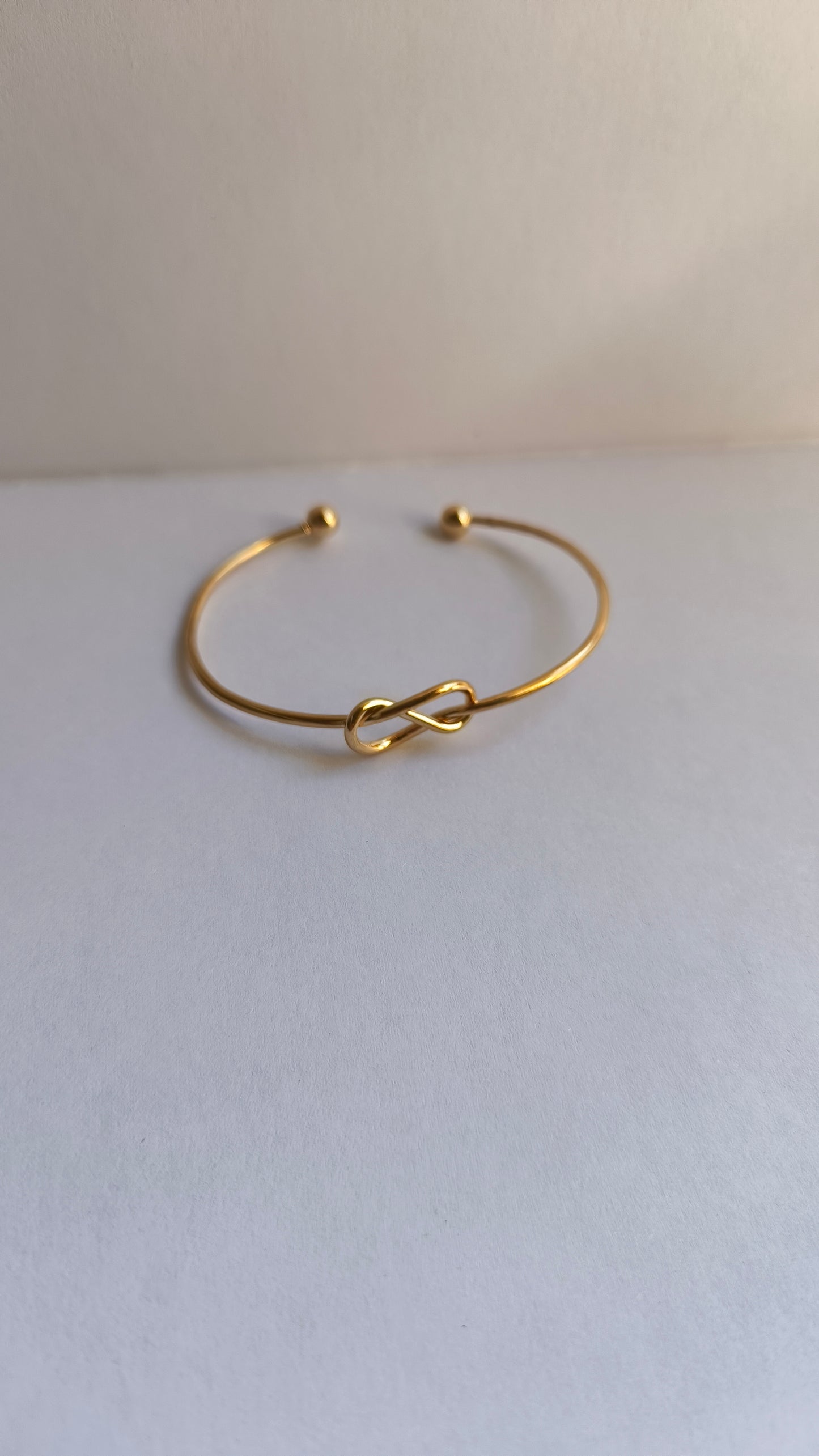 Clearance deal- 5 premium bracelets - advance payment only