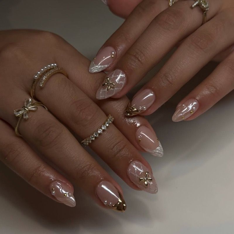Chrismatic Gold-Handmade 3d Nails with Application Kit (Luxury Edition)