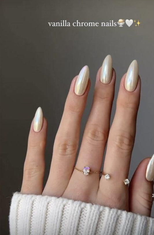 Vanilla Chrome- Glaze Nails with Application Kit