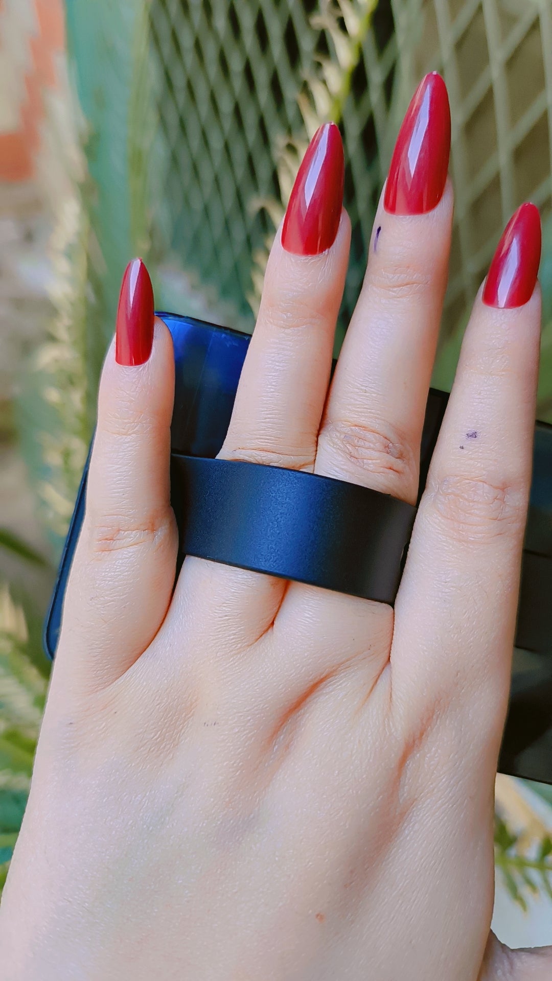 Mini black Color Phone Holder – Push-Pull Finger Ring