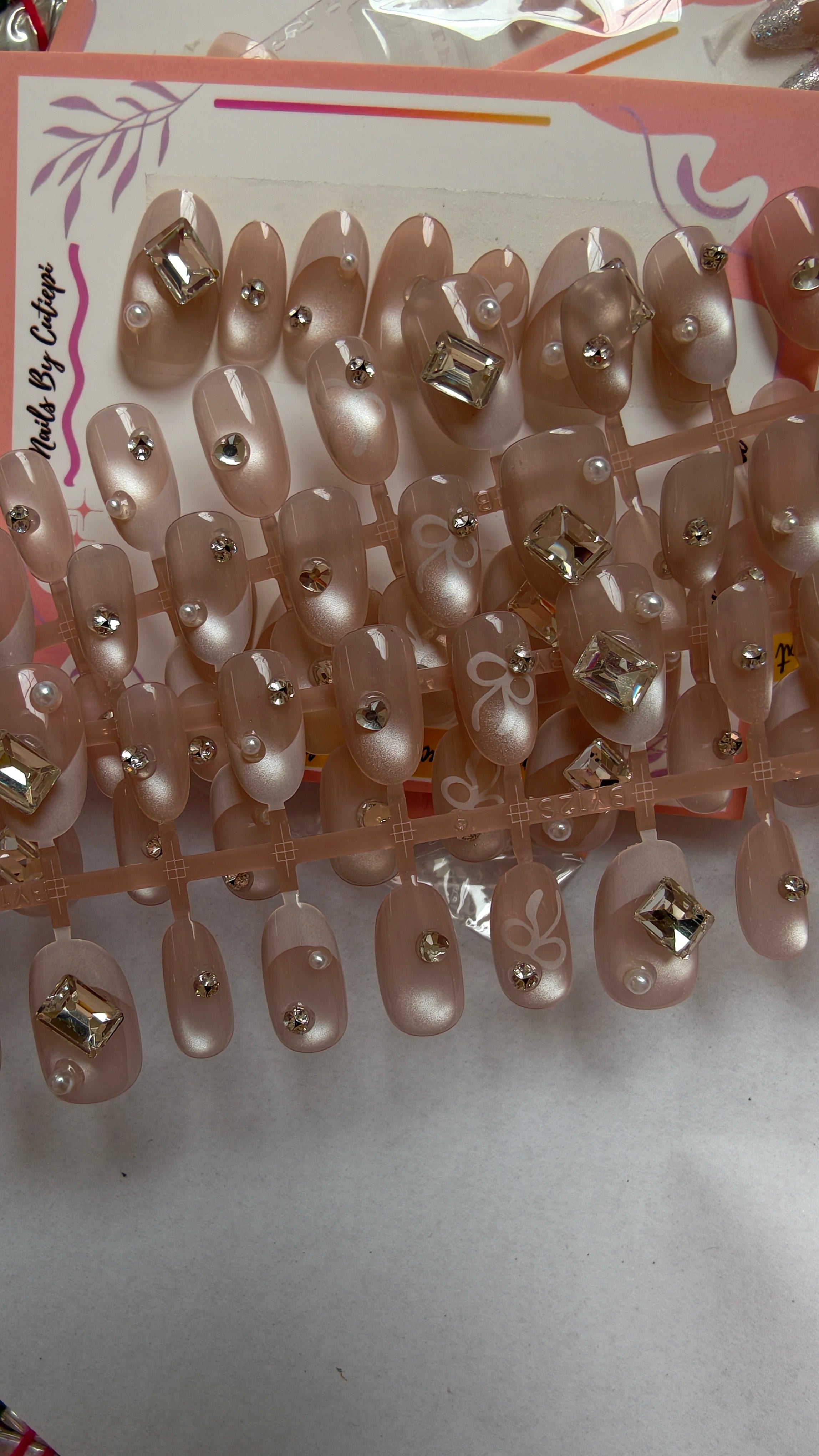 Dazzling French-Premium Cat eye Nail set with Application kit (Luxury edition)