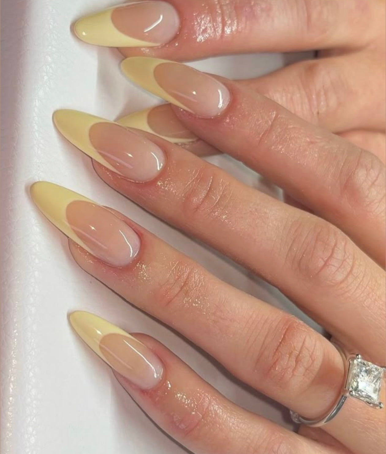Lime french- 30pcs Long Nails with Application Kit