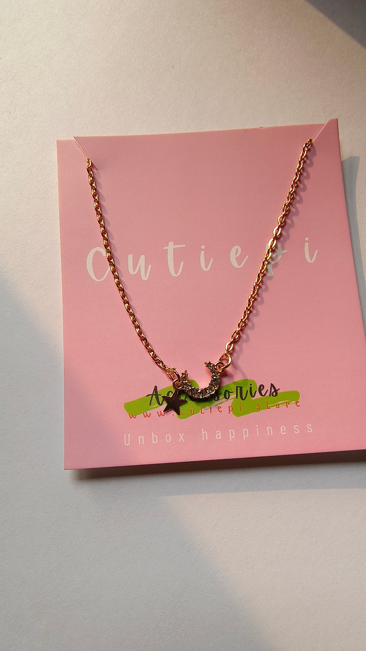 Clearance Deal - 5 random pendents (advance payment only)