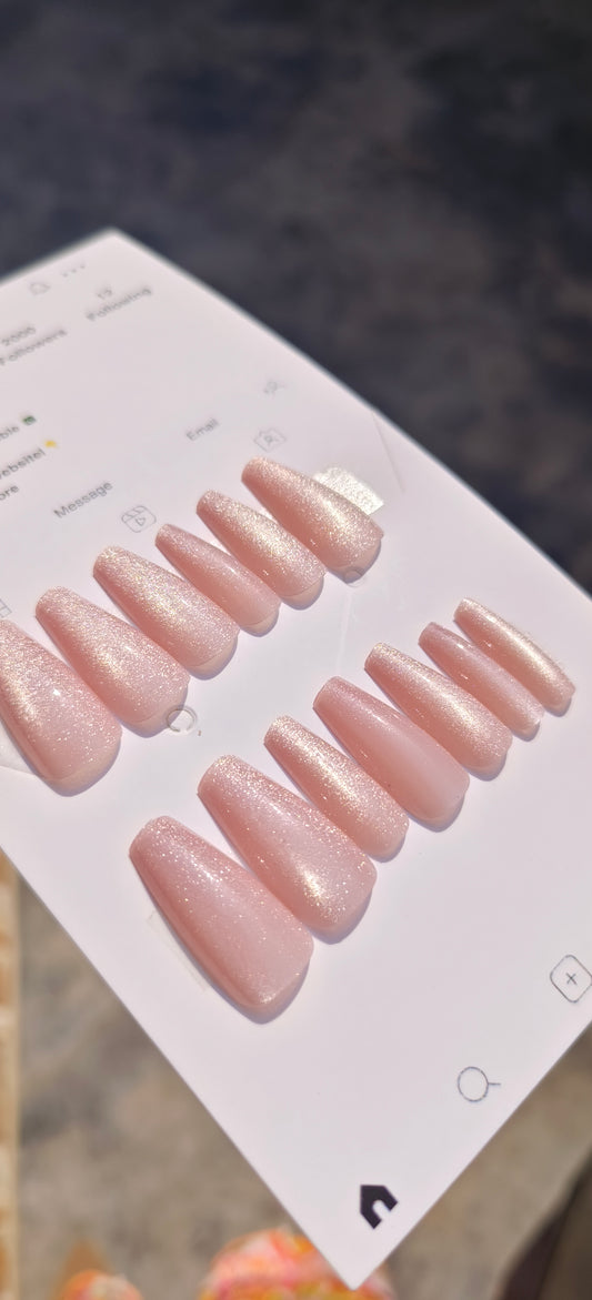 Blush Luxe Cat Eye Nails – 24 pcs with application kit
