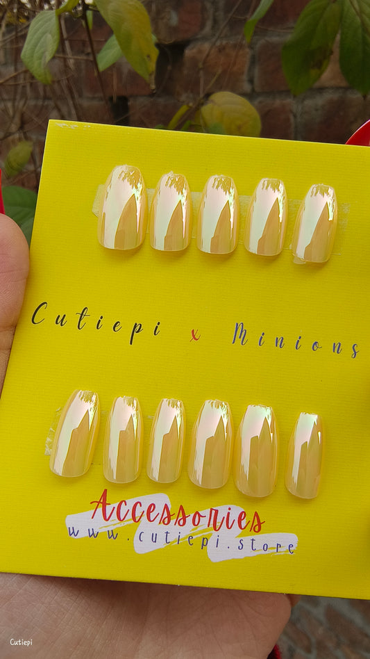 Golden Glow – 24pcs White & Gold Glossy Nails