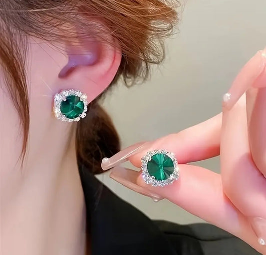 Emerald Earings- Royal Touch