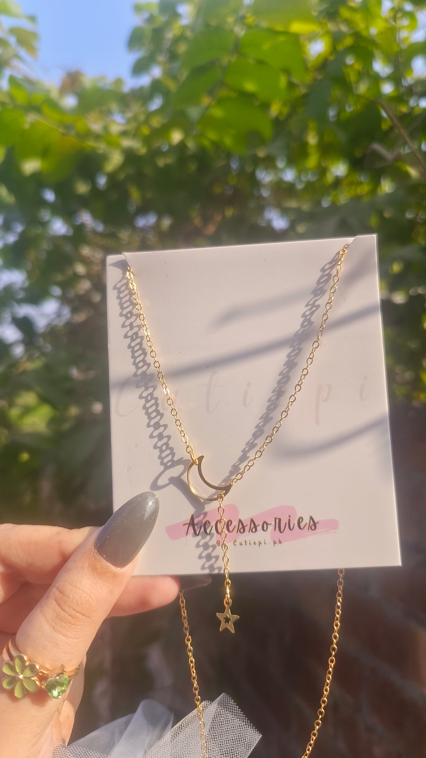 Clearance Deal - 5 random pendents (advance payment only)