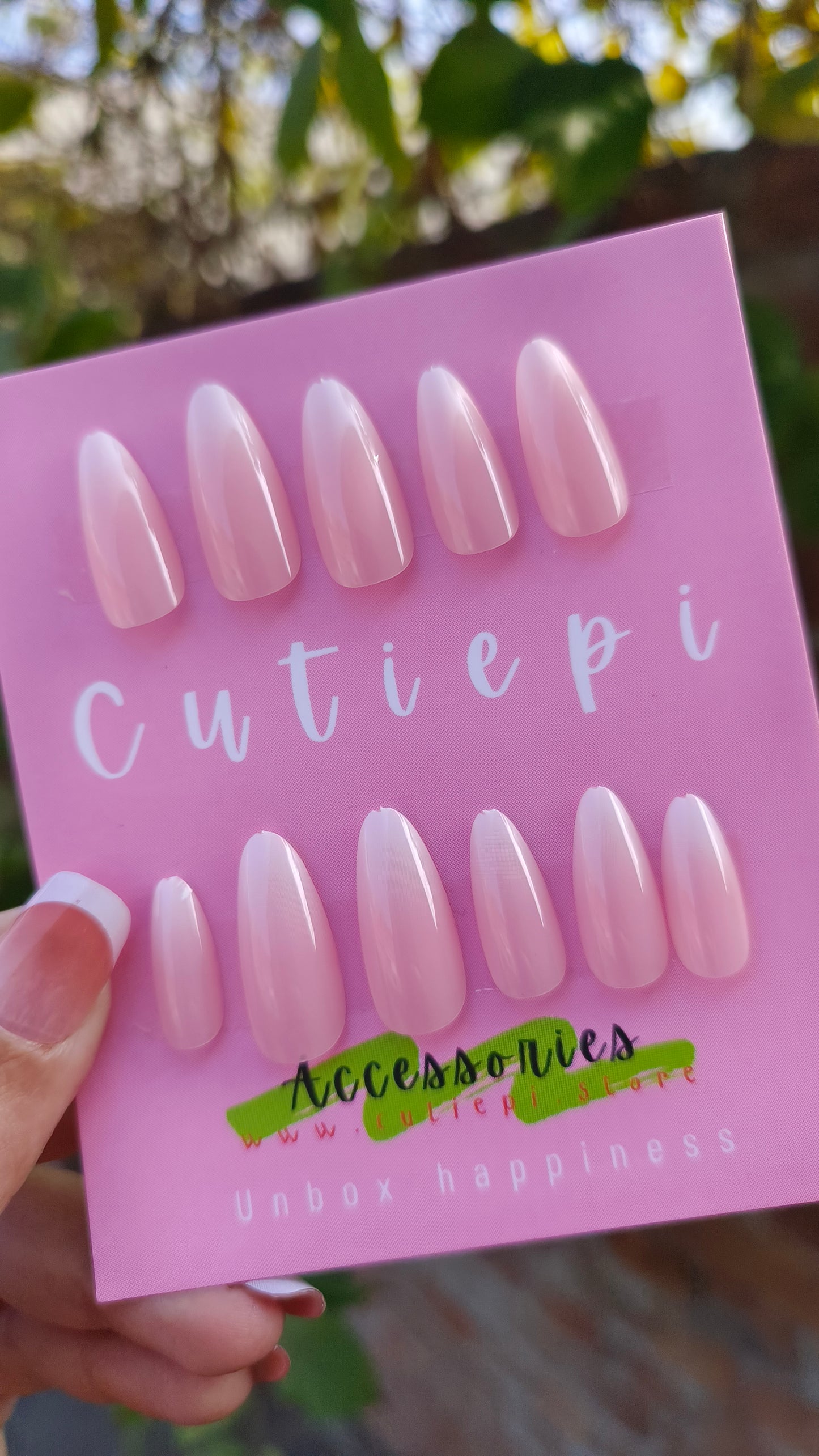 Natural Grace: Pinkish White Ombre Almond Nails (24pcs)" with application kit