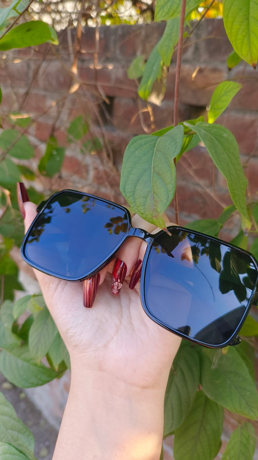 Modern Wide-Frame Glasses – Minimalist & Durable