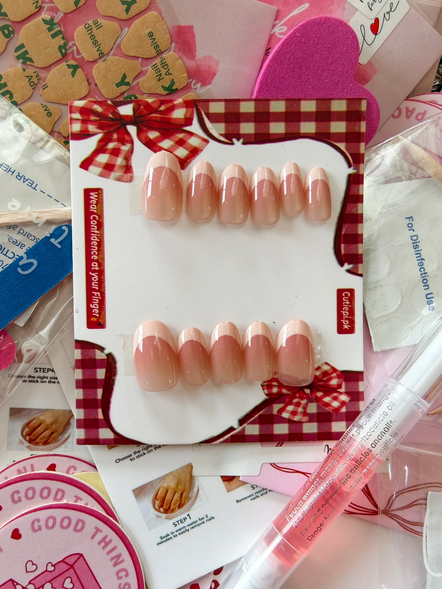 Mystic French-15pcs Shimmery Cat eye Nails with application kit (Luxury Edition)