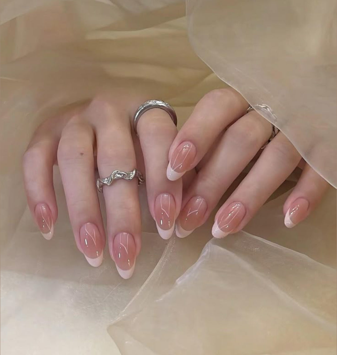 Nude French – 15pcs Glossy Nails with Kit 💙✨