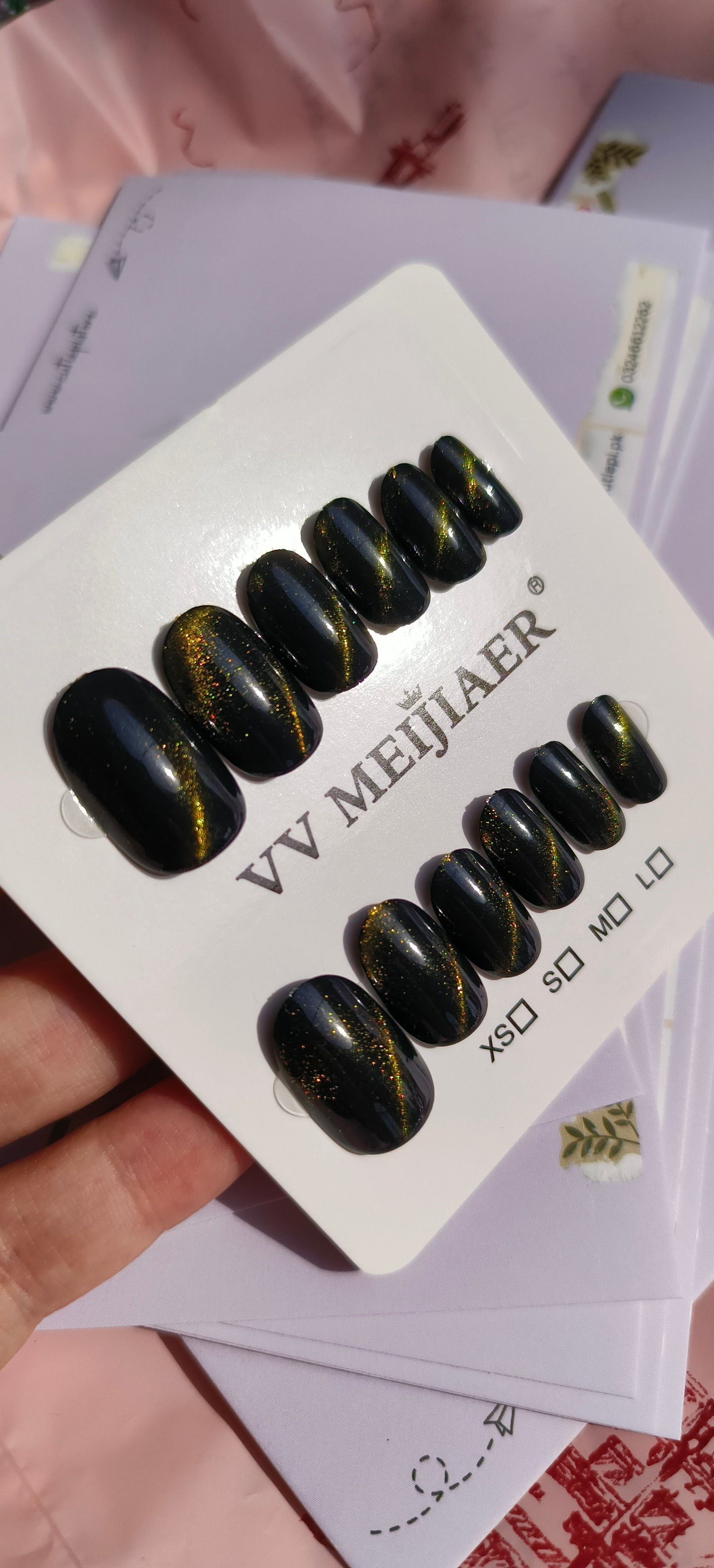 Marble Shine - Premium shiny marble nails- 12 pcs with Application Kit