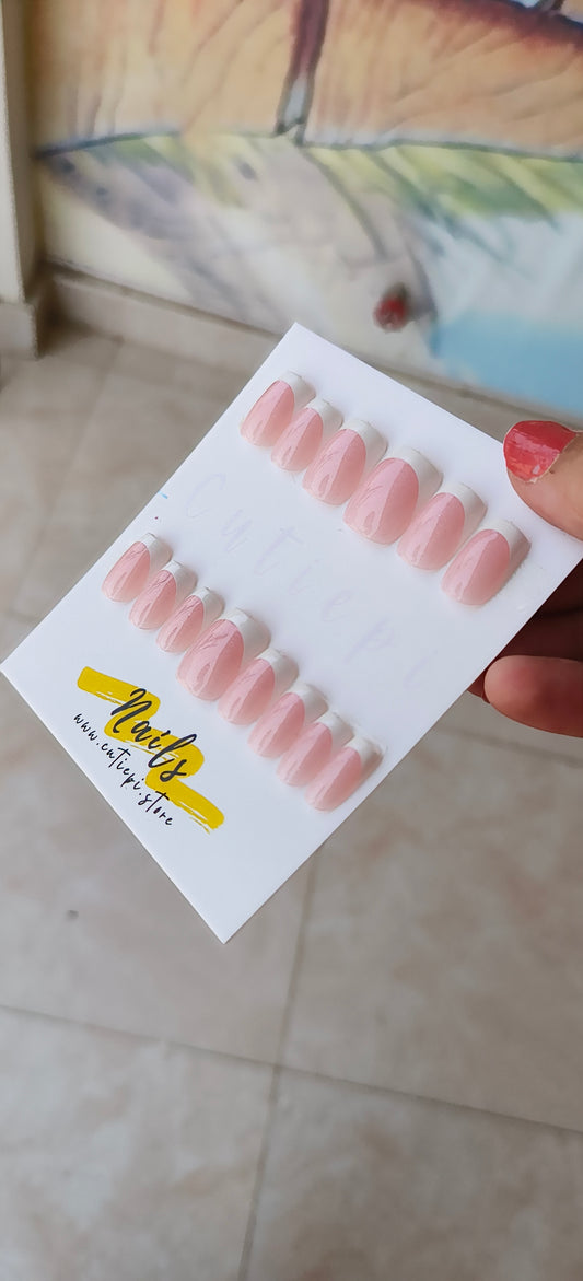Glitter Tips – 15pcs Cat eye french nail set with Application Kit