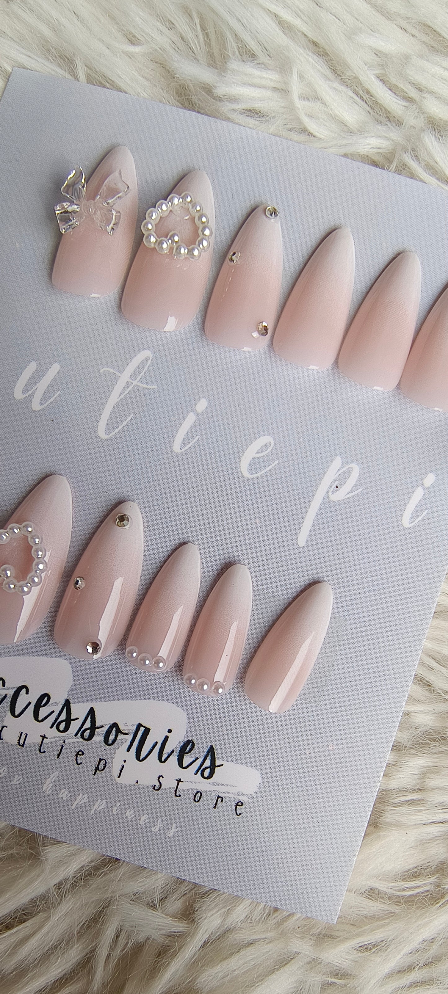 Blush Romance – 24pcs + Application Kit)