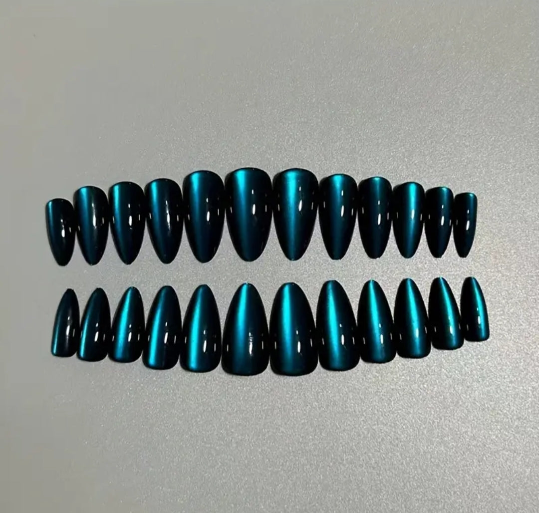 Ocean Mirage- Cat eye 24 pcs with application Kit