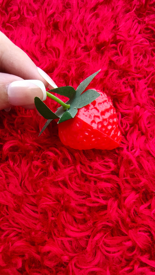 1pc Cute Strawberry Hair Clip