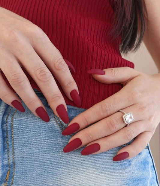 Scarlet Shine- 15 pcs Velvet Nails with Application kit