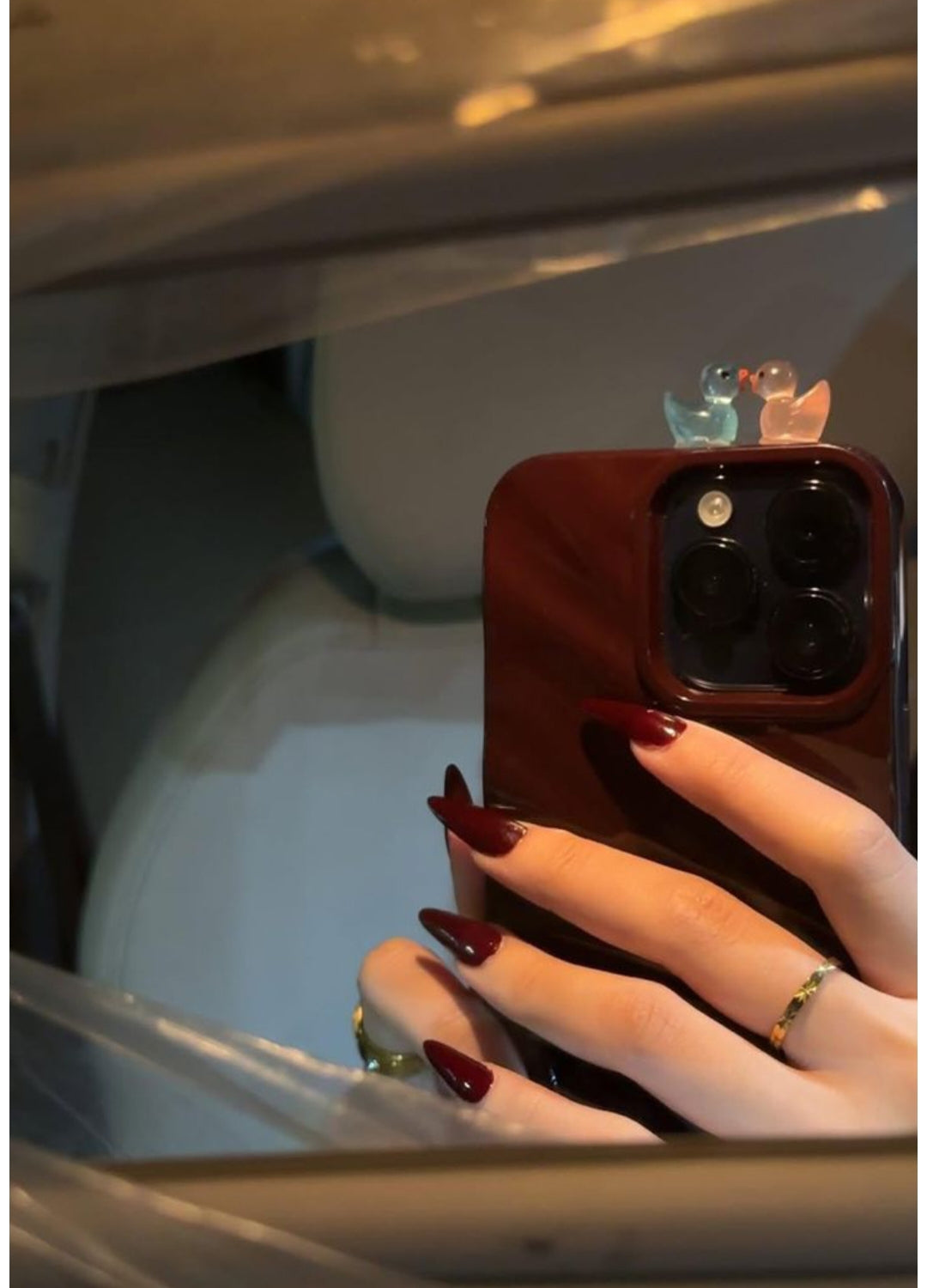 Confident Girl- 20 pcs Cherry Red Nails with Application Kit