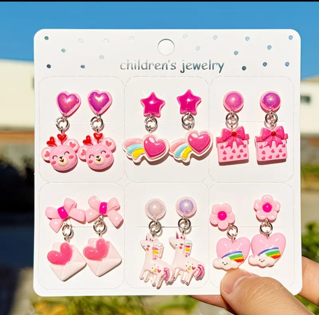 Random 1 pc character Earing