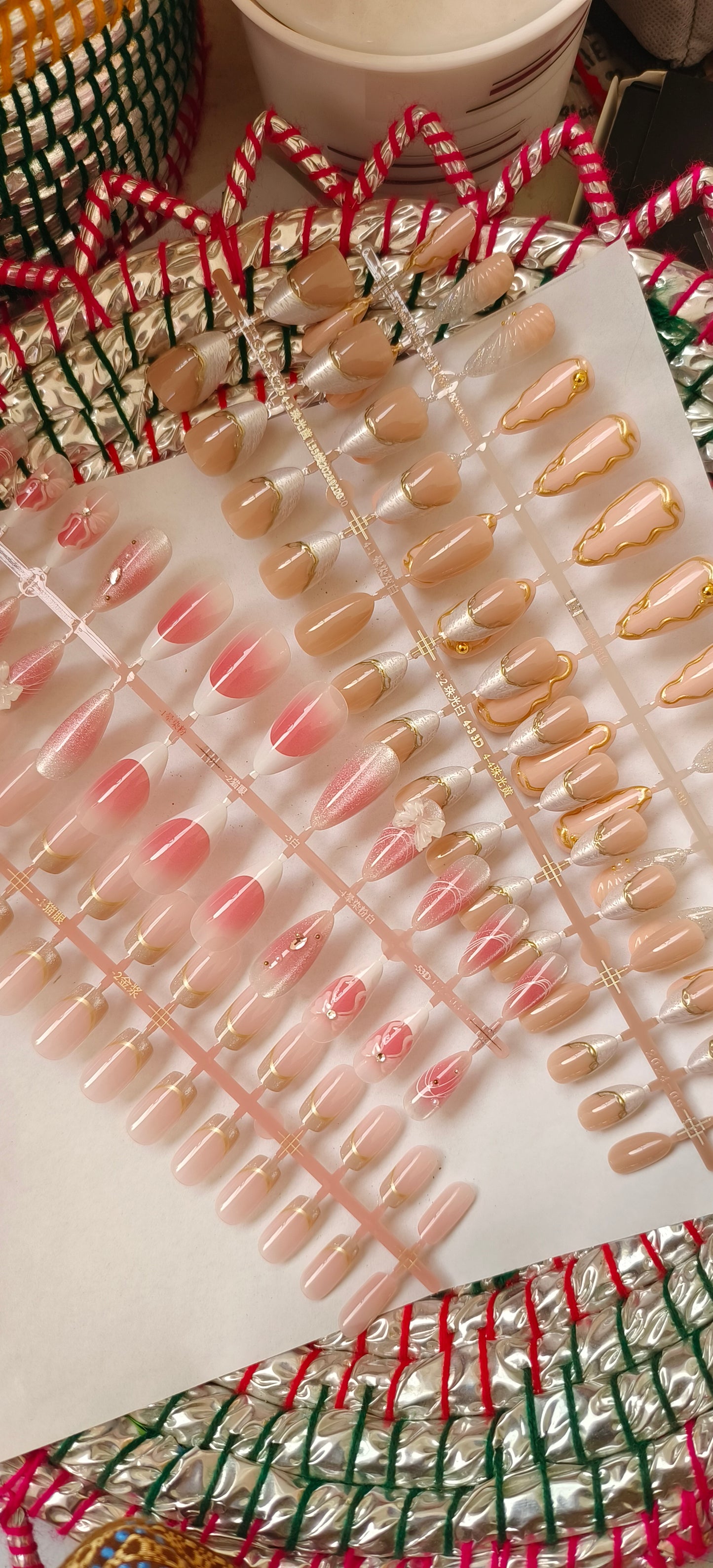 Barbie Glam- 12 pcs Premium Handmade Nails with Kit (Bridal Wear)