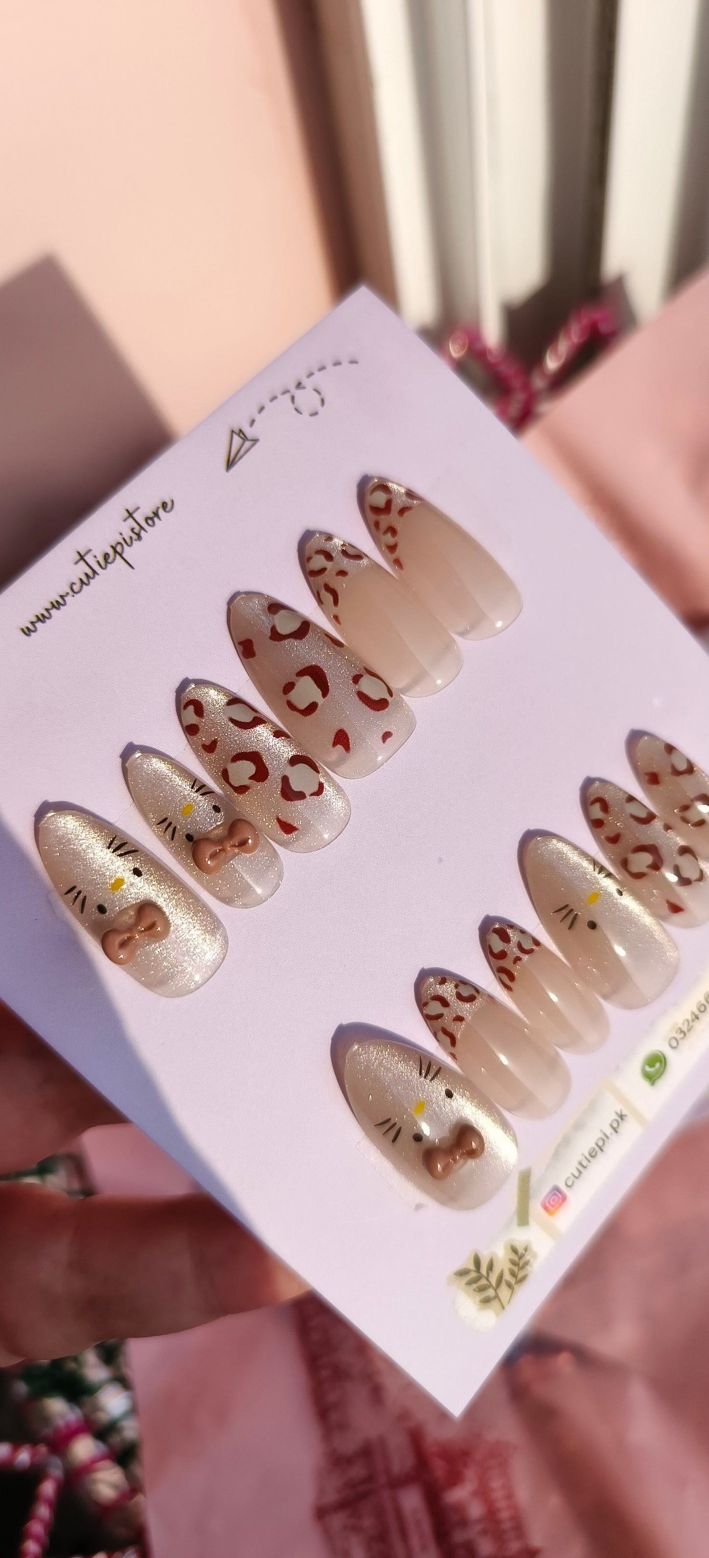 Cheetah French-24pcs Trendy Cat Eye nails with application kit
