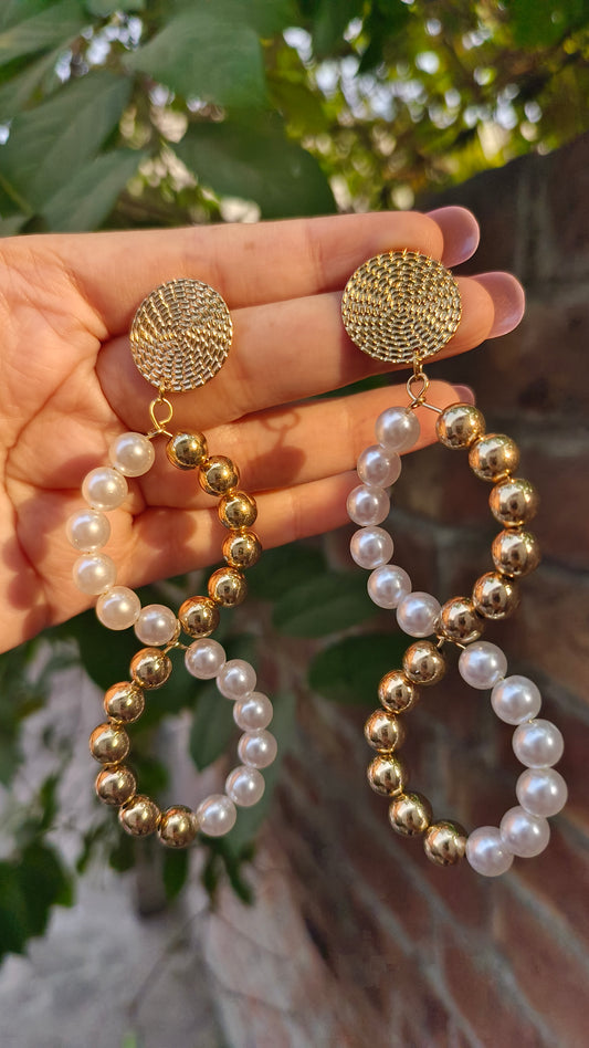✨ Double Hollow Circle Dangle Earrings with Faux Pearl Beads – Retro Vacation Style 💖