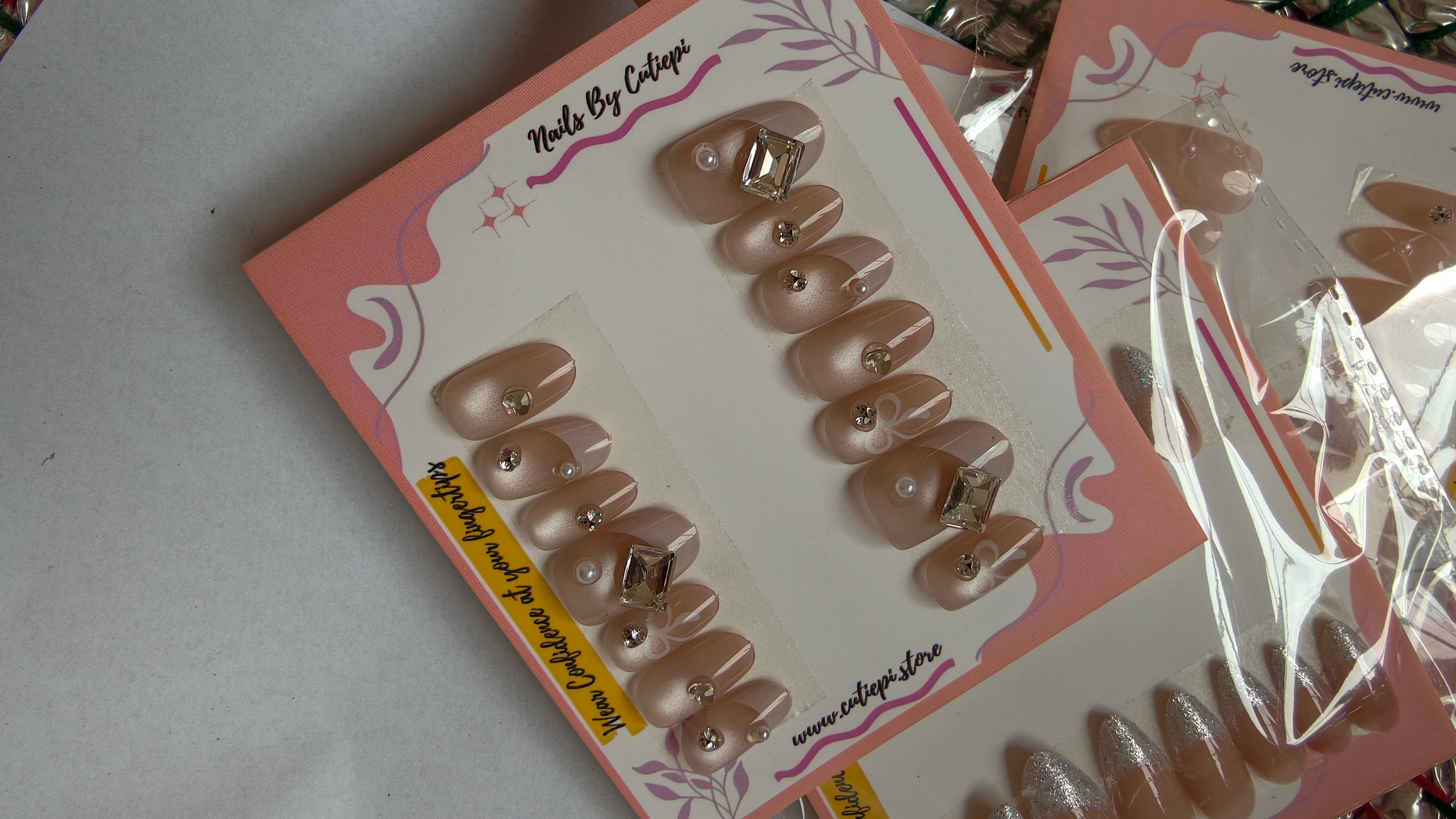 Dazzling French-Premium Cat eye Nail set with Application kit (Luxury edition)