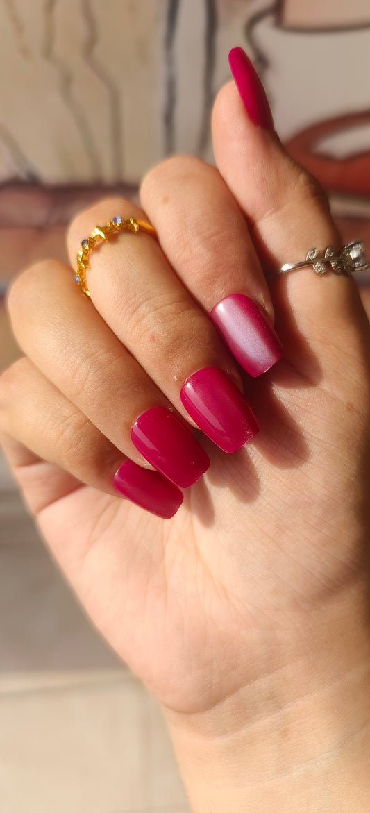 Shocking Pink- 10pcs cat eye nails with Application kit (Student Offer)