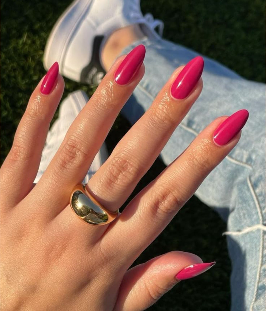 Trendy Pink- Medium Length Glossy 15 pcs Nails with Application kit